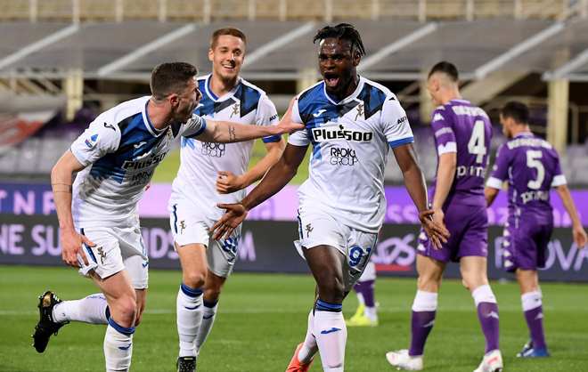 他不仅在场 他不仅在场