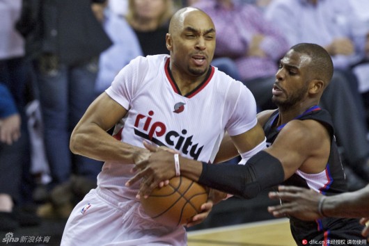 织中扮演了 织中扮演了