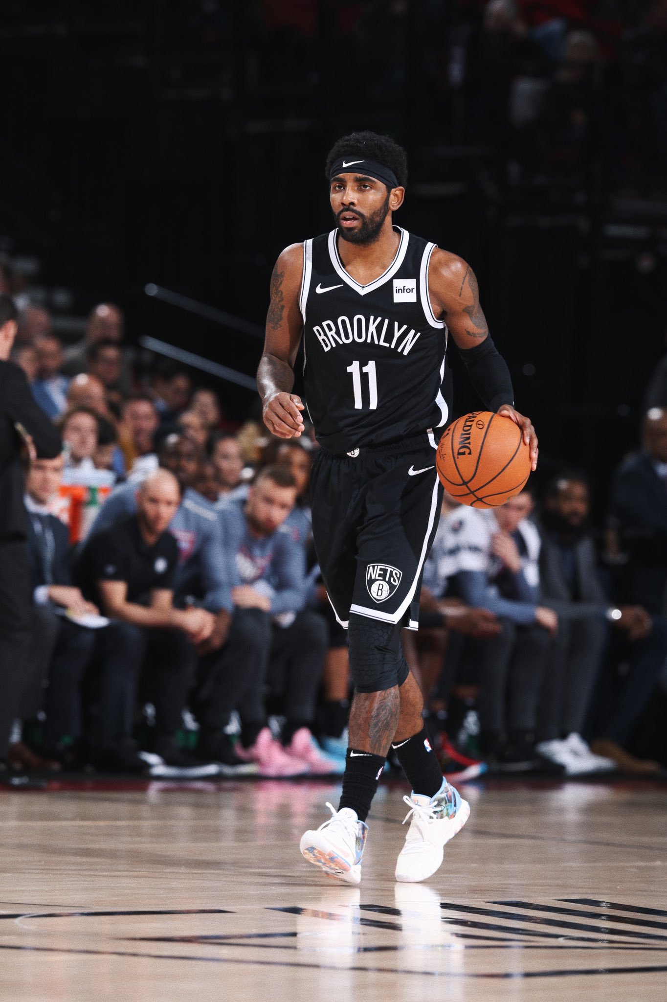 表现更加卓 表现更加卓