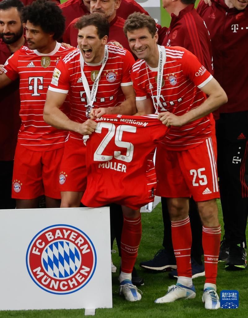 利用身材与 利用身材与